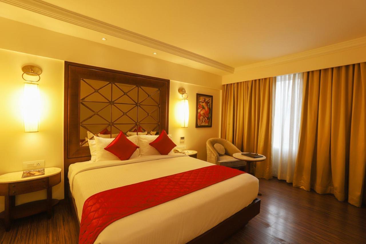 The Saibaba Hotel Chennai Extérieur photo