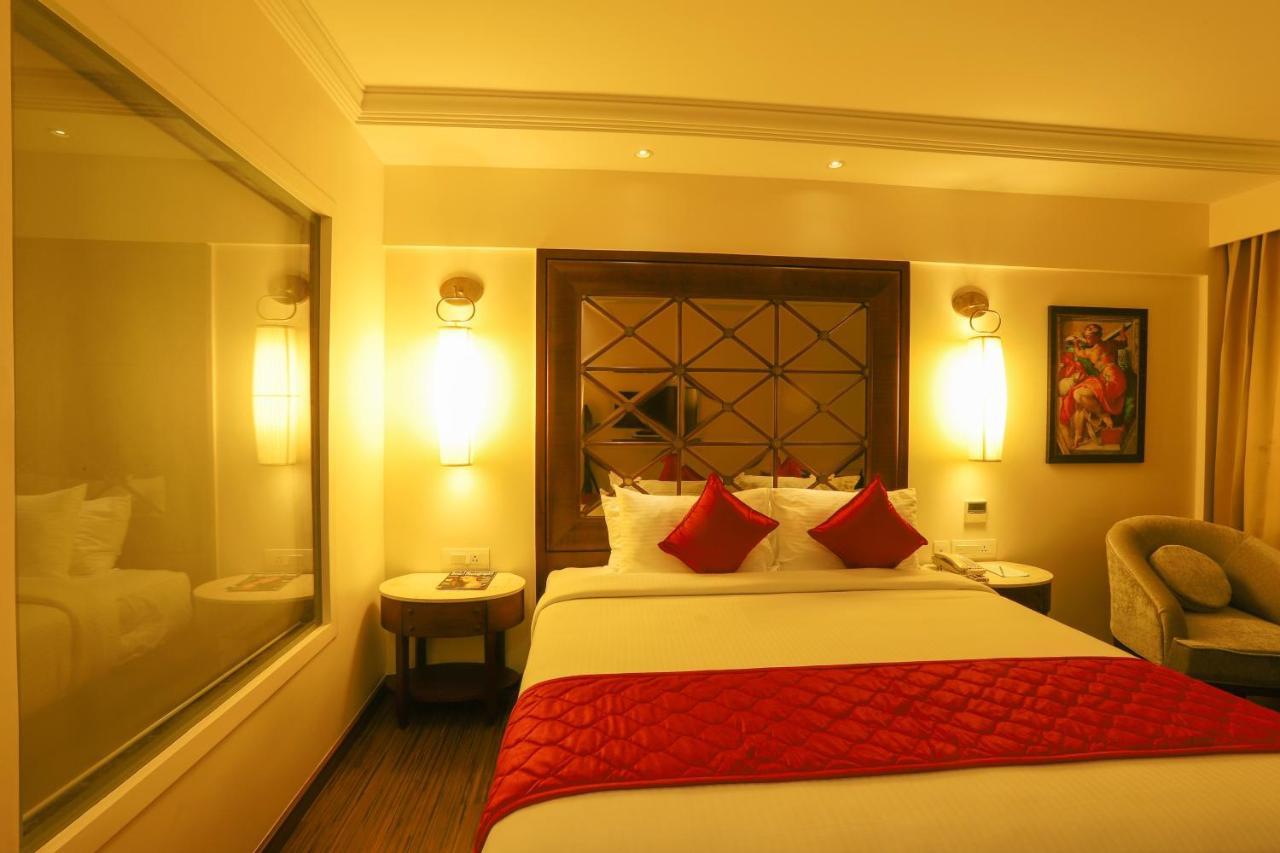 The Saibaba Hotel Chennai Extérieur photo